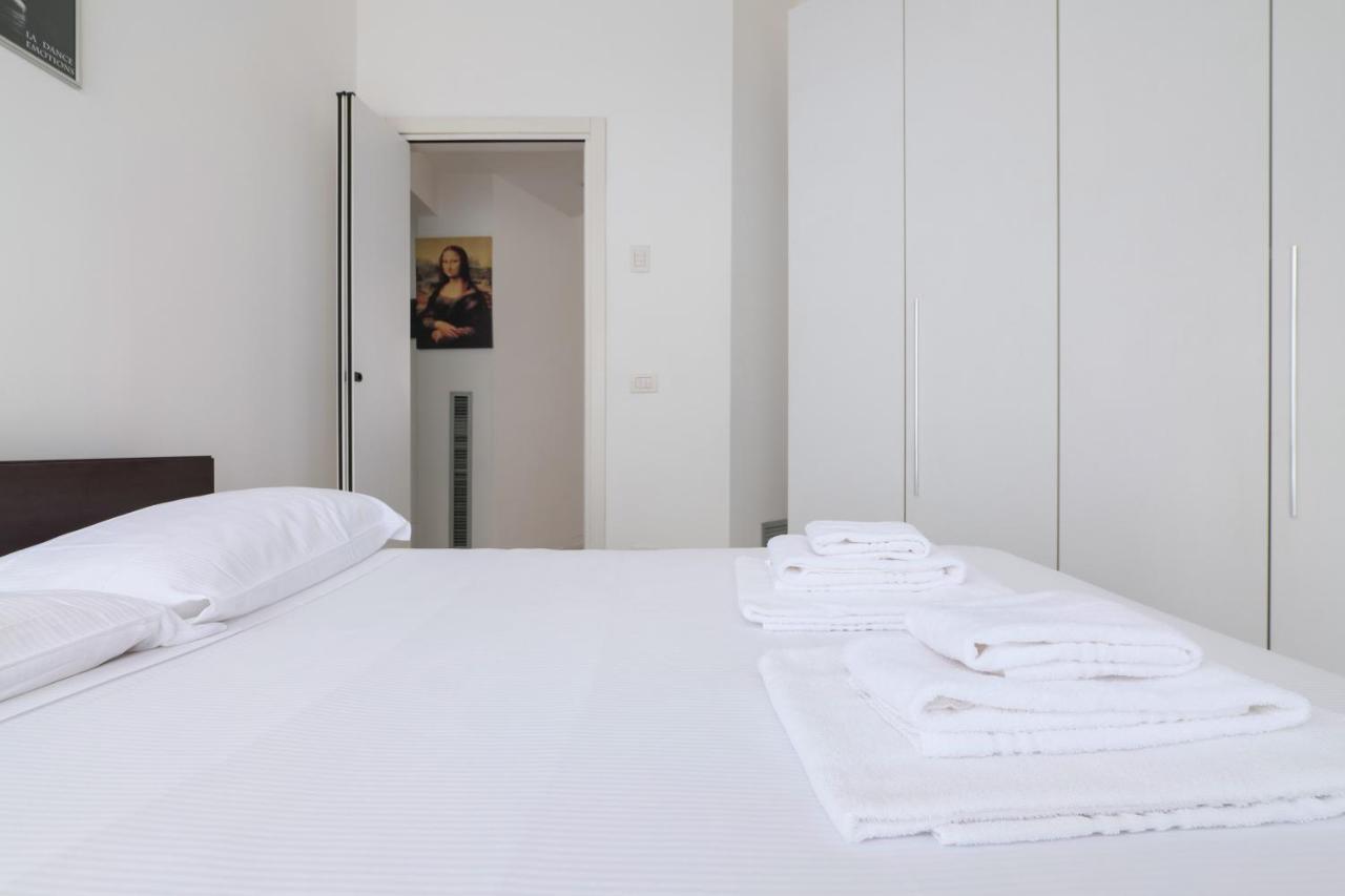 Prestige Boutique Homes - Duomo 1 ミラノ エクステリア 写真
